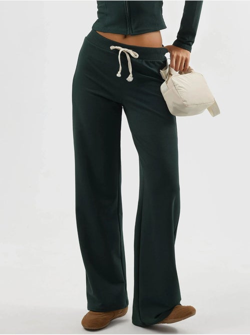 Pantalon de survêtement taille haute, jambes droites et cordon de serrage busem - Kiabi Pantalon de survêtement taille haute, jambes droites et cordon de serrage busem - Kiabi