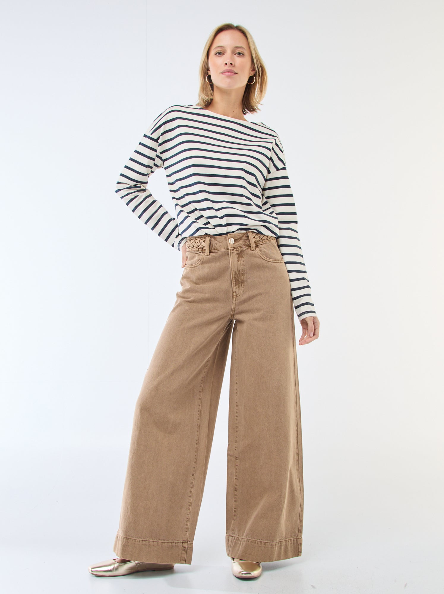 Pantalon denim taille haute et coupe large