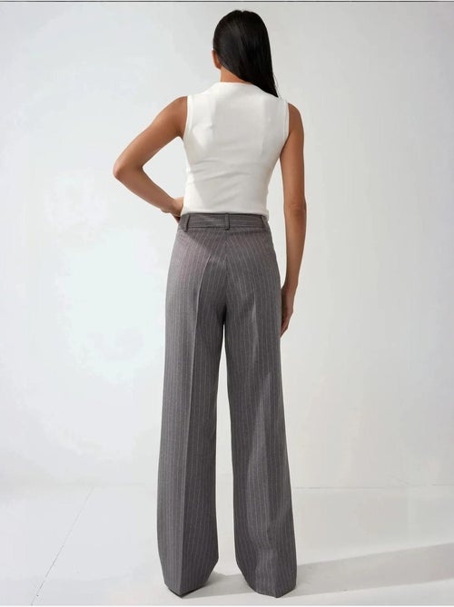 Pantalon droit à rayures plissées hiccup - Kiabi Pantalon droit à rayures plissées hiccup - Kiabi
