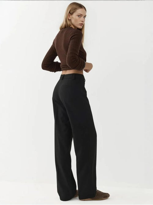 Pantalon droit à taille normale avec fermeture à boutons hiccup - Kiabi Pantalon droit à taille normale avec fermeture à boutons hiccup - Kiabi