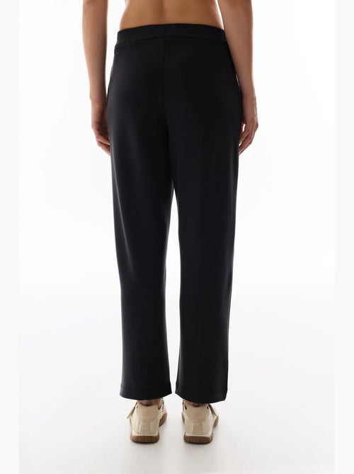 Pantalon droit ample en jersey, taille mi-haute penti - Kiabi Pantalon droit ample en jersey, taille mi-haute penti - Kiabi