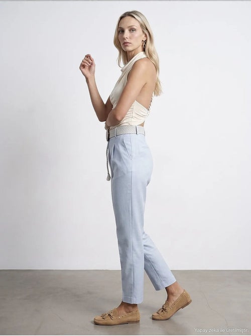 Pantalon droit en crêpe à plis dilvin - Kiabi Pantalon droit en crêpe à plis dilvin - Kiabi