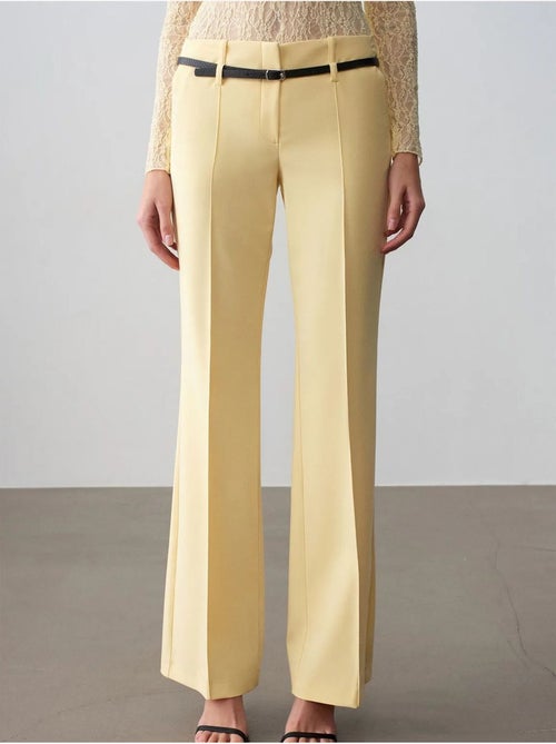 Pantalon droit en crêpe avec ceinture dilvin - Kiabi Pantalon droit en crêpe avec ceinture dilvin - Kiabi