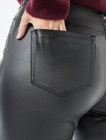 Pantalon droit en matière satinée