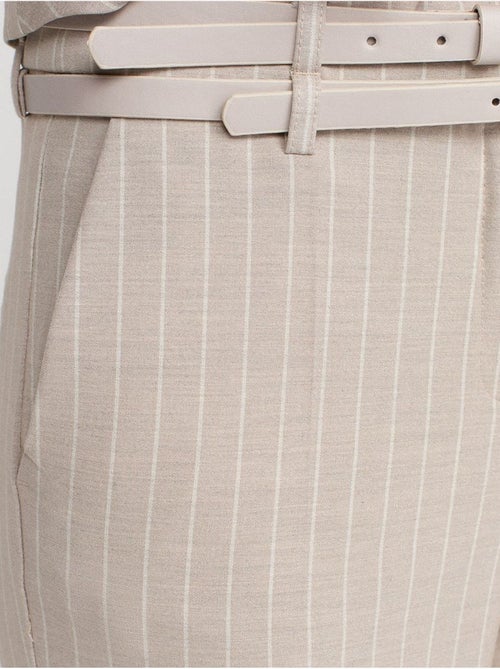 Pantalon droit rayé avec ceinture dilvin - Kiabi Pantalon droit rayé avec ceinture dilvin - Kiabi