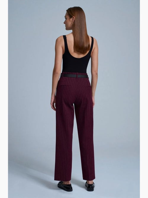 Pantalon droit rayé pour femme avec ceinture dilvin - Kiabi Pantalon droit rayé pour femme avec ceinture dilvin - Kiabi