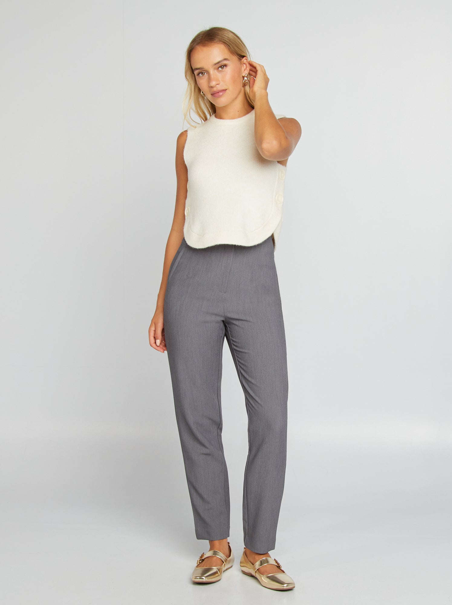 Pantalon gris clair femme sale