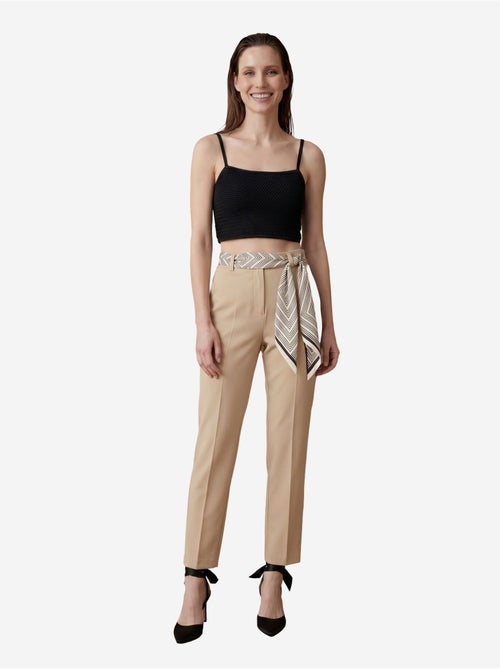 Pantalon en crêpe à jambe droite et taille haute avec ceinture my fashion - Kiabi Pantalon en crêpe à jambe droite et taille haute avec ceinture my fashion - Kiabi