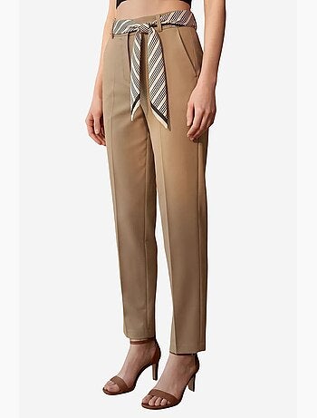 Pantalon en crêpe à jambe droite et taille haute avec ceinture my fashion