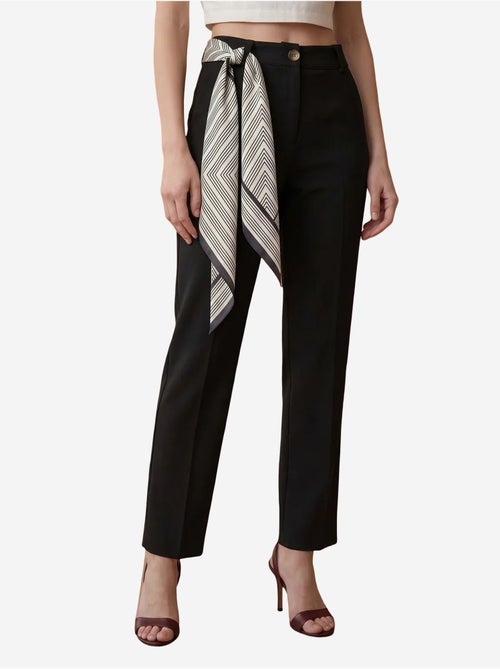 Pantalon en crêpe à jambe droite et taille haute avec ceinture my fashion - Kiabi Pantalon en crêpe à jambe droite et taille haute avec ceinture my fashion - Kiabi