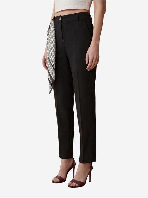Pantalon en crêpe à jambe droite et taille haute avec ceinture my fashion - Kiabi Pantalon en crêpe à jambe droite et taille haute avec ceinture my fashion - Kiabi