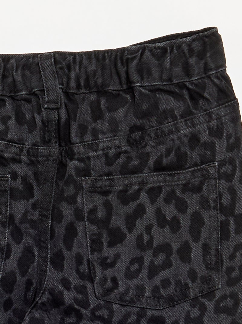 Pantalon en denim avec patte de boutonnage décalée Marron - Kiabi