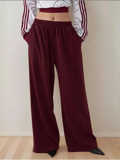 Pantalon en jersey à jambe large avec taille élastique - Kiabi Pantalon en jersey à jambe large avec taille élastique - Kiabi