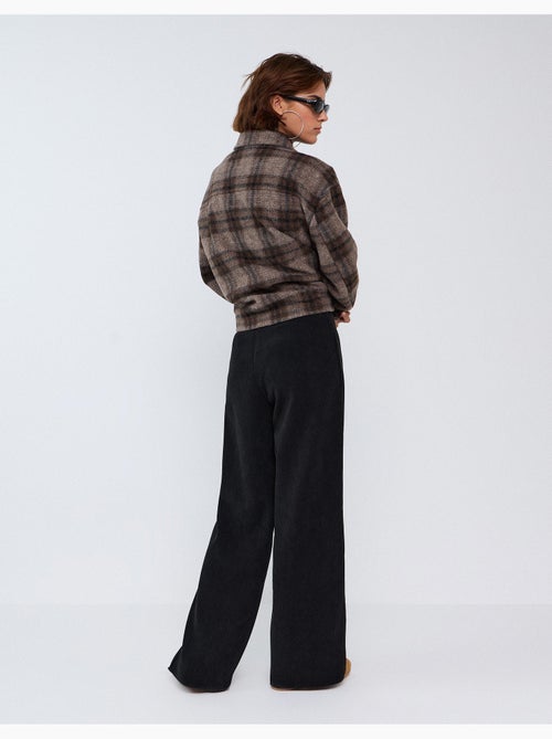 Pantalon en maille à jambes larges et enlacées, mo fashion - Kiabi Pantalon en maille à jambes larges et enlacées, mo fashion - Kiabi