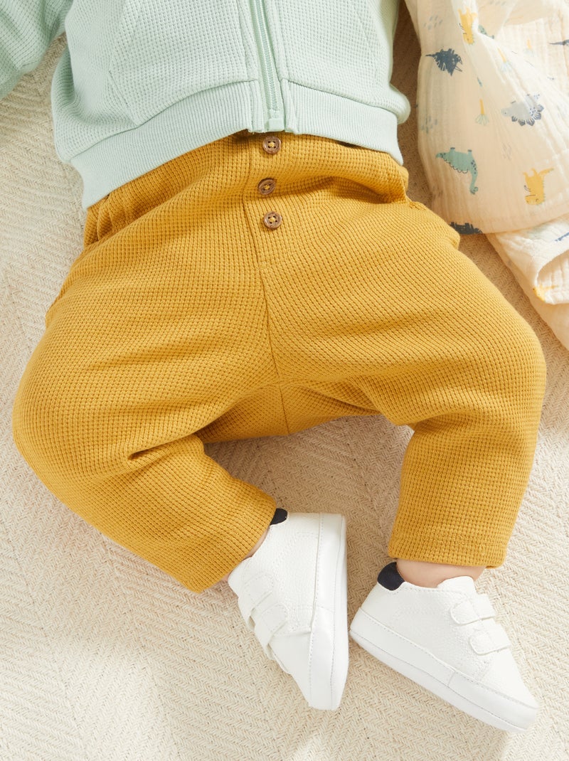 Pantalon en maille gaufrée élastiquée Moutarde - Kiabi