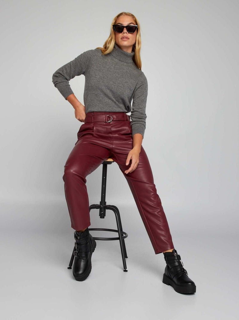 Pantalon en simili avec ceinture Bordeaux - Kiabi