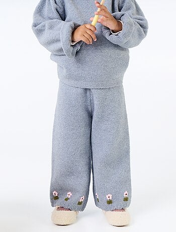Pantalon en tricot avec broderies