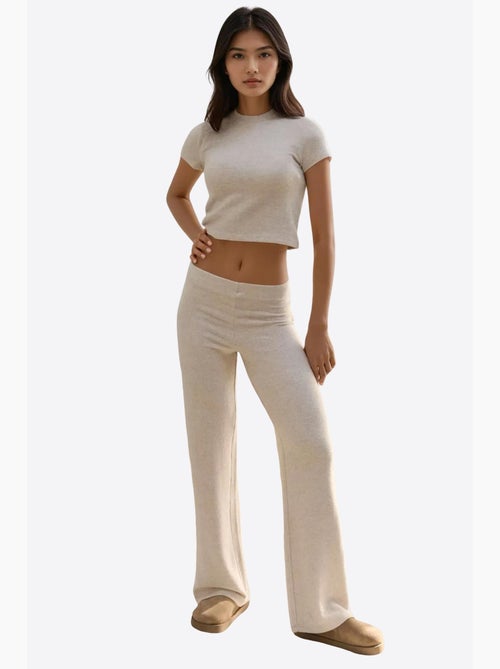 Pantalon en tricot doux et texturé à taille élastique hiccup - Kiabi Pantalon en tricot doux et texturé à taille élastique hiccup - Kiabi