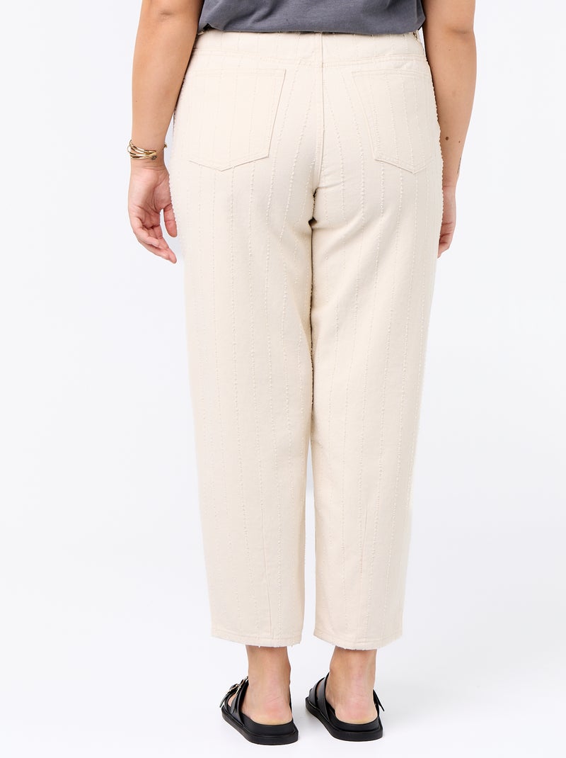 Pantalon en twill avec abrasions fantaisies verticales Blanc - Kiabi