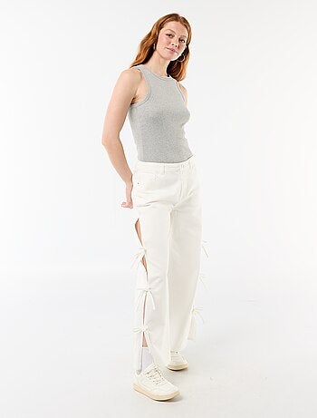 Pantalon en twill avec noeuds sur côtés