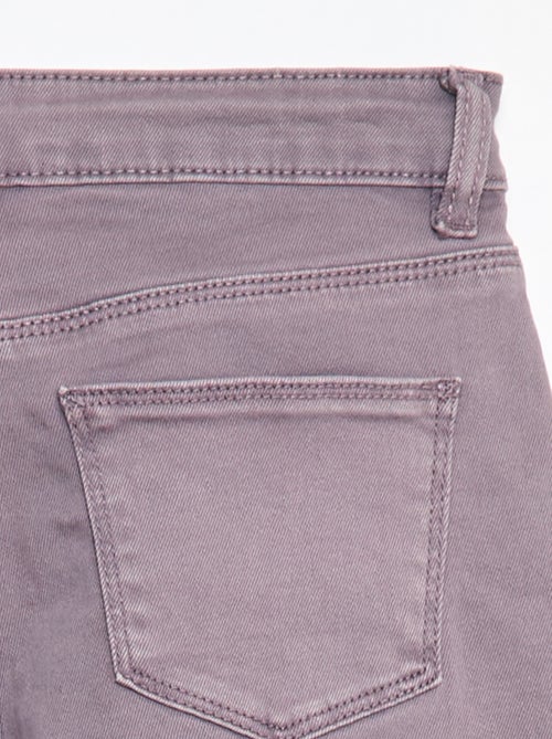 Pantalon en twill avec ouverture pressionnée - Coupe + confortable - Kiabi