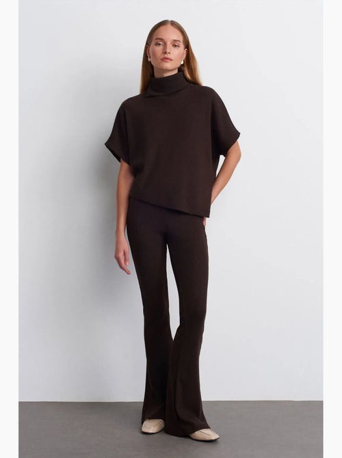 Pantalon évasé en maille, taille haute dilvin - Kiabi Pantalon évasé en maille, taille haute dilvin - Kiabi