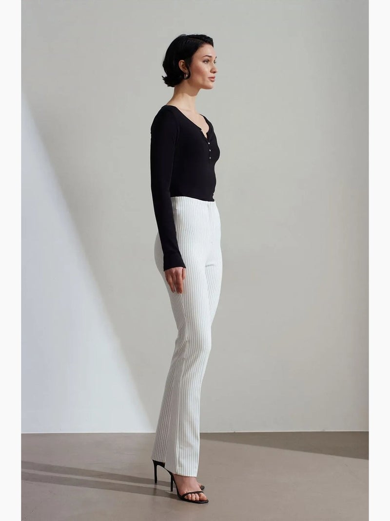 Pantalon évasé rayé à taille haute et plis dilvin Blanc - Kiabi