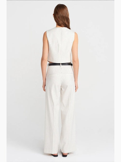 Pantalon femme à jambe droite dilvin - Kiabi Pantalon femme à jambe droite dilvin - Kiabi