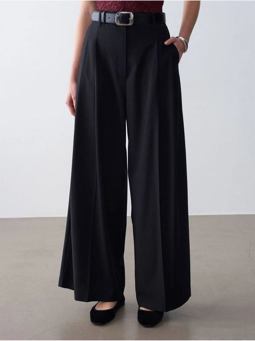 Pantalon femme à taille haute et jambe large en crêpe dilvin - Kiabi Pantalon femme à taille haute et jambe large en crêpe dilvin - Kiabi