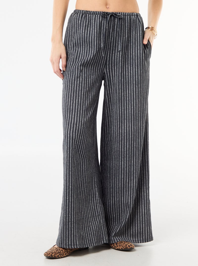 Pantalon femme ample en maille crinkle Gris - Kiabi