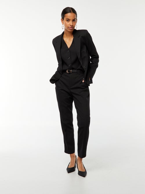 Pantalon femme cigarette uni en chaîne et trame - Kiabi Pantalon femme cigarette uni en chaîne et trame - Kiabi