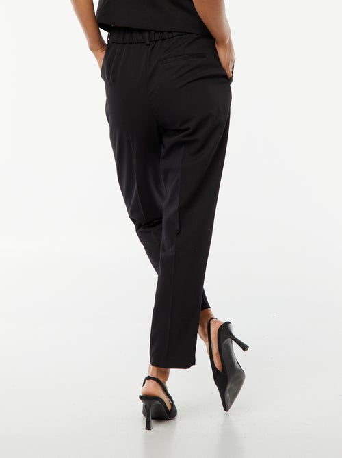 Pantalon femme cigarette uni en chaîne et trame - Kiabi Pantalon femme cigarette uni en chaîne et trame - Kiabi