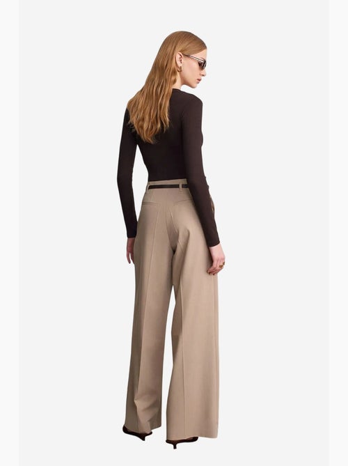 Pantalon femme palazzo en crêpe avec ceinture dilvin - Kiabi Pantalon femme palazzo en crêpe avec ceinture dilvin - Kiabi