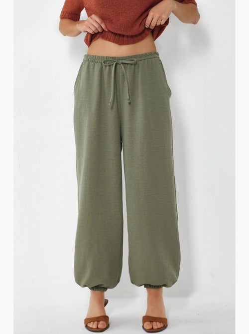 Pantalon jogger femme texturé busem - Kiabi Pantalon jogger femme texturé busem - Kiabi