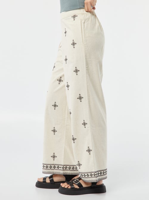 Pantalon large 3/4 avec broderies - Kiabi