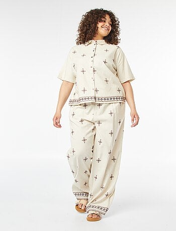 Pantalon large 3/4 brodé