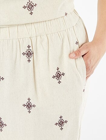 Pantalon large 3/4 brodé