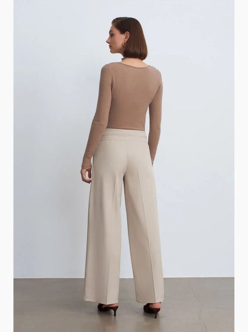 Pantalon large en crêpe à taille haute dilvin - Kiabi Pantalon large en crêpe à taille haute dilvin - Kiabi