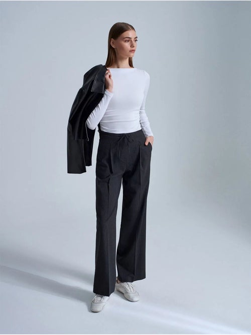 Pantalon large en crêpe avec cordon dilvin - Kiabi