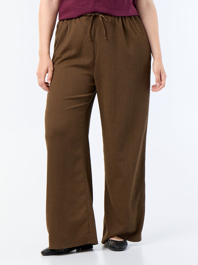 Pantalon large en maille crêpée Marron - Kiabi
