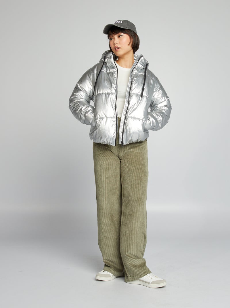 Pantalon large en velours côtelé vert lichen - Kiabi