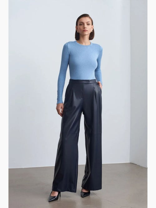 Pantalon large taille haute en simili cuir dilvin - Kiabi Pantalon large taille haute en simili cuir dilvin - Kiabi
