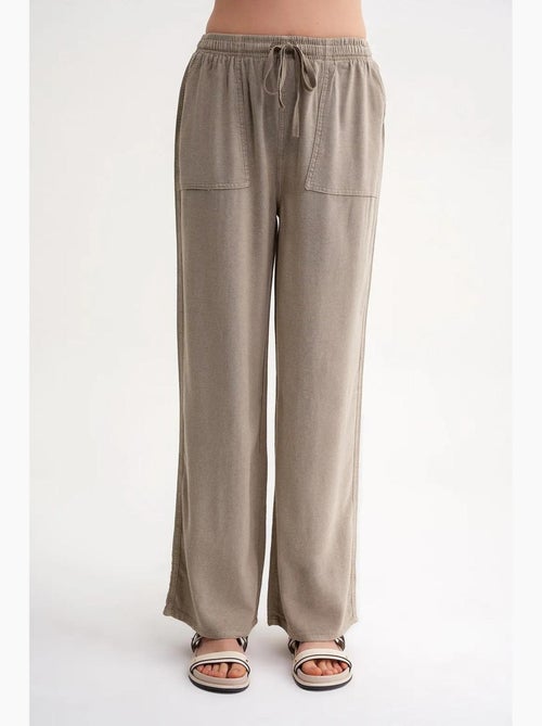 Pantalon long à taille élastique et jambe droite pour femme mixray - Kiabi Pantalon long à taille élastique et jambe droite pour femme mixray - Kiabi