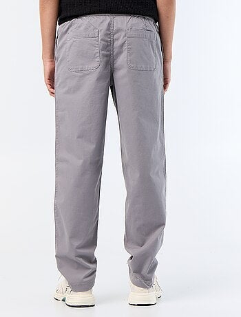 Pantalon matière effet peau de pêche