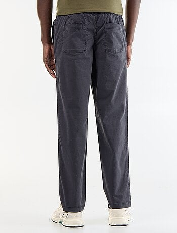 Pantalon matière effet peau de pêche