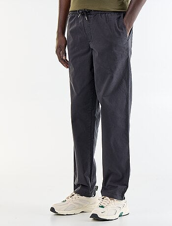 Pantalon matière effet peau de pêche