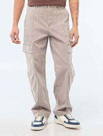 Pantalon multipoches uni coupe droite / Regular Fit