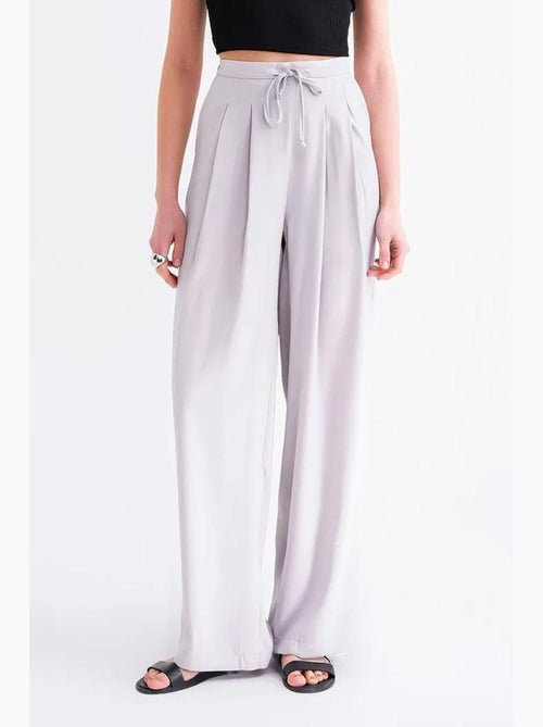 Pantalon palazzo plissé taille haute mixray - Kiabi Pantalon palazzo plissé taille haute mixray - Kiabi