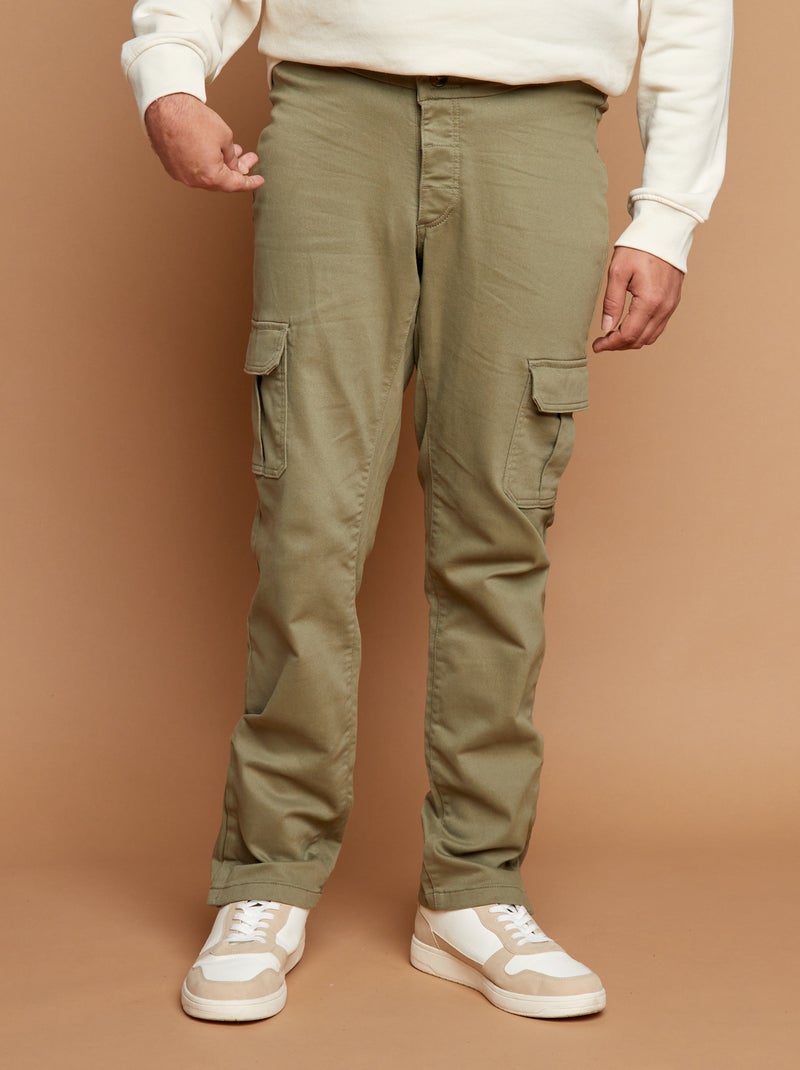 Pantalon regular avec poches à rabat - collection facile à enfiler Vert - Kiabi