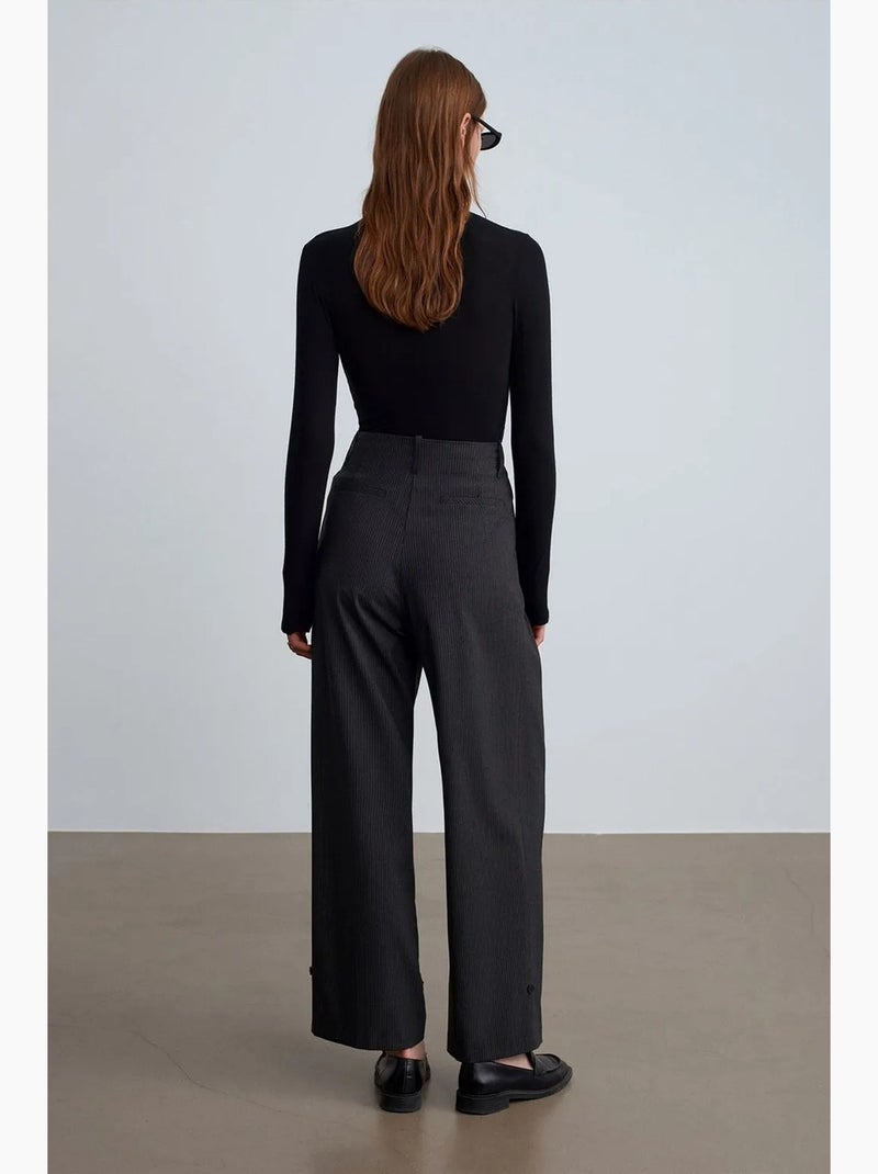 Pantalon tailleur à taille haute et plis dilvin Gris foncé - Kiabi